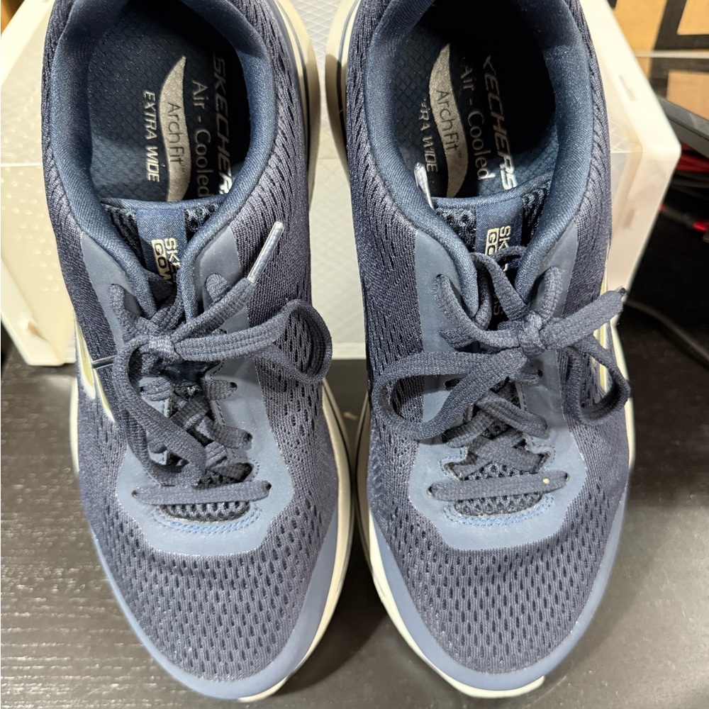 Skechers Blue Sneakers with Breathable Mesh and Cushioning - Picture 2 of 7